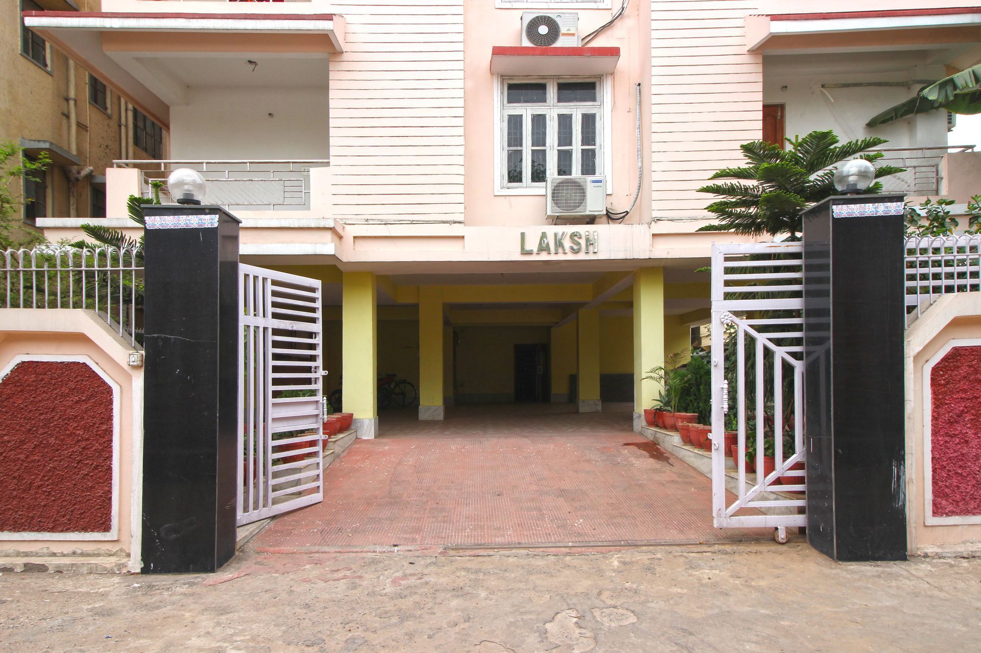 Oyo 4988 Near Bailey Road Hotel Danapur Kültér fotó